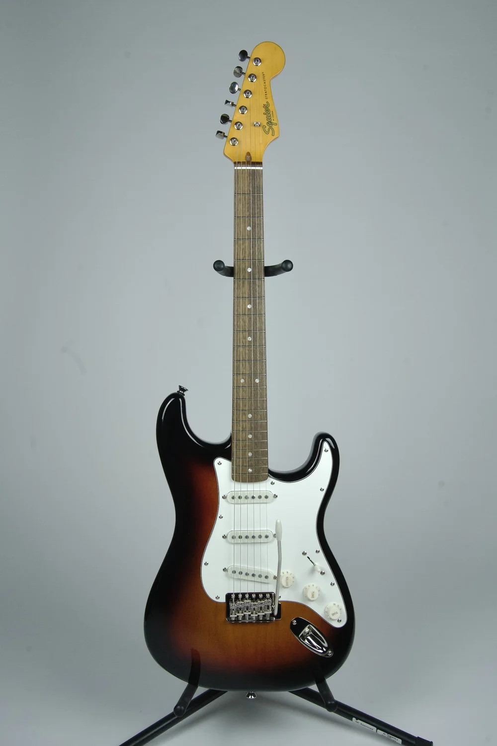 Squier Classic Vibe '60s Stratocaster - 3-Color Sunburst — David's